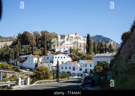 Wunderschöne Stadt in den Hügeln der Provinz Malaga in Andalusien, Costa del Sol, Frigiliana Stockfoto