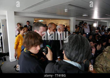 Vince Cable und Siobhan Benita Willkommen ehemalige Arbeits- und Ändern UK MP Chuka Umunna wie er Mängel der Liberaldemokraten (Lib Dems) Stockfoto