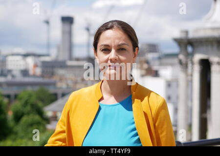 Chuka Umunna (ehemalige Arbeits- und Ändern UK MP, jetzt Bibliothek Dem MP) und Siobhan Benita (Bibliothek Dem Londoner Bürgermeisterkandidat) im Jahr 2019 als Chuka Mängel. Stockfoto