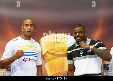 RIGA, Lettland. 13. Juni 2019. Pressekonferenz vor der nächsten WORLD BOXING SUPER SERIE semi final Fight zwischen Yunier Tabiti Dorticos und Andrew. Stockfoto