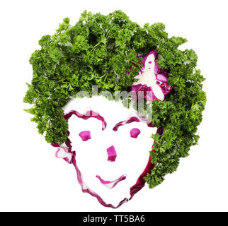 Das gesunde Essen. Menschliches Gesicht aus Gemüse, isoliert auf weißem Stockfoto