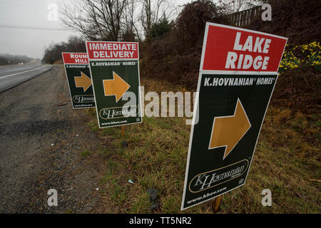 UNITED STATES - März 14, 2016: Immobilien für Verkauf Zeichen in westlichen Loudoun. (Foto von Douglas Graham/Loudoun Jetzt) Stockfoto