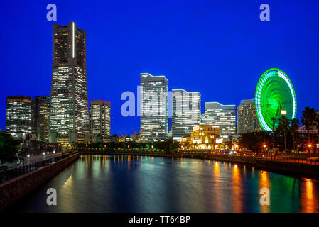 Nacht Szene von Yokohama Port in der Nähe von Tokyo, Japan Stockfoto