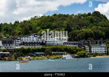 Straßen von Puerto Varas, Chile Patagonien, Lake District. Es ist, als die "Stadt der Rosen", Chile, Südamerika bekannt. Stockfoto