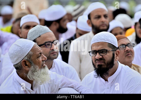 Kalkutta, Indien - 5. Jun 2019: Muslimische Menschen feiern Eid al fitar. Stockfoto