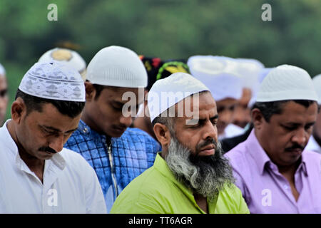 Kalkutta, Indien - 5. Jun 2019: Muslimische Menschen feiern Eid al fitar. Stockfoto