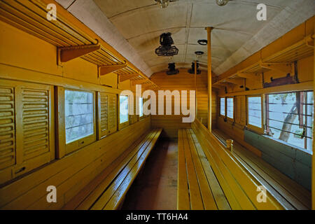 01.November 2009 Innenraum der Jahrgang Trainer im Eisenbahnmuseum Mysore Karnataka, Indien Stockfoto