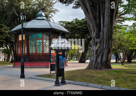 Tourist Information Office am Plaza de Armas Munoz Gamero, Punta Arenas, Magallanes Provinz Patagonien, Chile, Südamerika Stockfoto