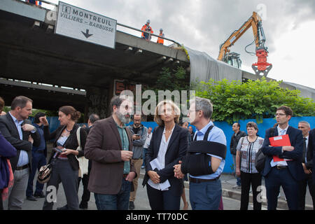 20190614 - Paris, Frankreich: Während der Einweihung des T1-Erweiterung funktioniert mit der Zerstörung der A186 Autobahn-Straßenbahn T1 Verlängerung Stockfoto