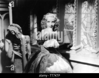 MARLENE DIETRICH als Katharina die Große von Russland in die SCHARLACHROTE KAISERIN Regisseur Josef von Sternberg 1934 Paramount Pictures Stockfoto