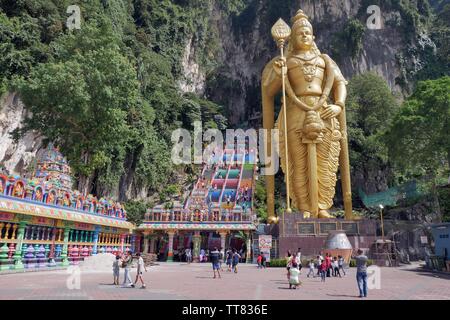 Batu Höhlen ist eine malaysische Tourismus Ziel. Es ist ein Hügel aus Kalkstein, hat eine Reihe von Höhlen und Höhlentempeln in Gombak, Selangor, Malaysia. Stockfoto