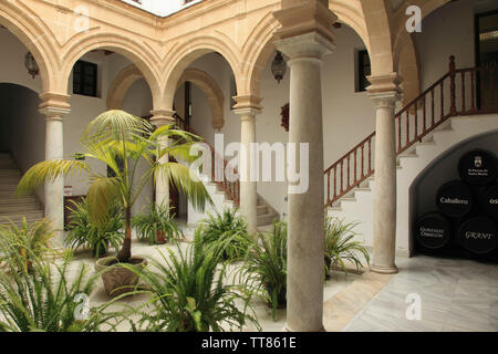 Spanien, Andalusien, El Puerto de Santa Maria, Palacio de Aranibar, Terrasse, Stockfoto