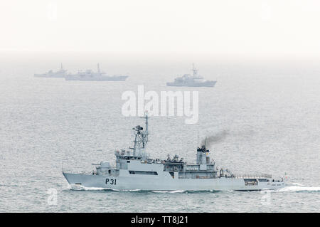 Crosshaven, Cork, Irland. 14 Juni, 2019. Marineschiffe, LÉ LÉ Eithne, George Bernard Shaw, LÉ Niamh und LÉ Orla, Rückkehr von Patrol gefolgt. Stockfoto