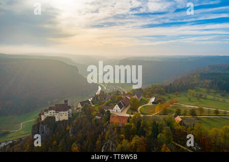 Schloss im Donautal Stockfoto