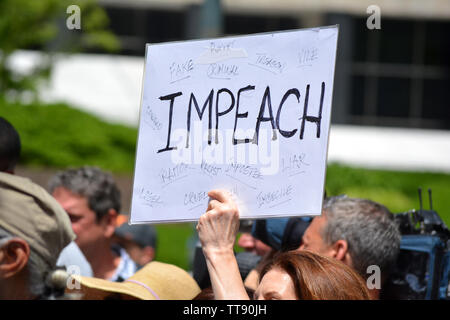 Rallye Aufruf für die Amtsenthebung von Präsident Donald Trump in New York City. Stockfoto