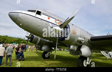 Douglas C-53 Skytrooper "Der Geist des Benovia" an Shuttleworth Air Festival das 75-jährige Jubiläum von D zum Gedenken an den Tag Stockfoto