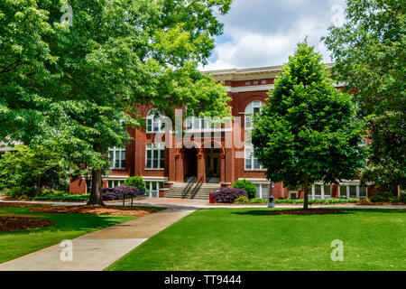 ATHENS, GA, USA - Mai 3: Terrell Halle am 3. Mai 2019 an der Universität von Georgia, North Campus in Athens, Georgia. Stockfoto