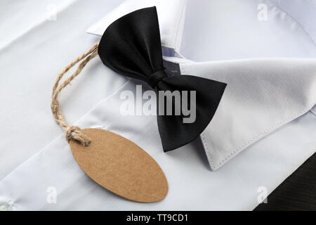 Preis auf weißem Hemd, close-up Stockfoto