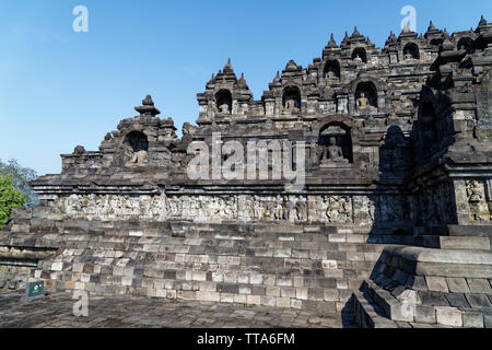 Borobudur, Zentraljava, Indonesien. 7. Mai, 2019. Die 9.-Jahrhundert Buddhistische Tempel Borobudur Verbindungen, UNESCO-Weltkulturerbe, Central Java. Stockfoto