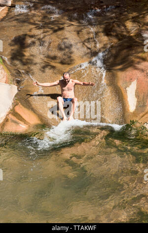 Genießen Sie einen Wasserfall in der schönen Torotoro Canyon, Torotoro Nationalpark, Bolivien Stockfoto