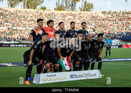 Pasadena, USA. 15 Juni, 2019. Mexiko, das beginnt, XI für ihre Gold Cup öffner gegen Kuba in der Rose Bowl. Credit: Ben Nichols/Alamy leben Nachrichten Stockfoto