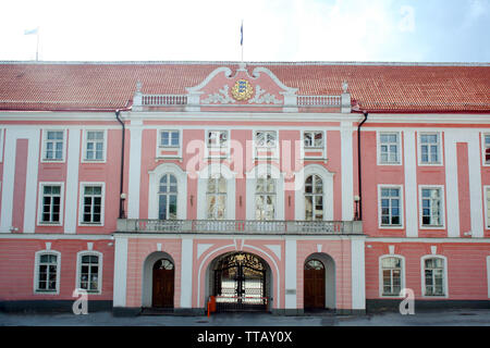 TALLINN ESTLAND-AM 07/25/2009 - Parlament Estlands Gebäude in themedieval Stadt Tallinn, Estland Stockfoto