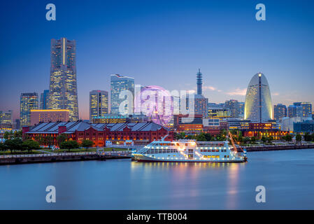 Nacht Szene von Yokohama Port in der Nähe von Tokyo, Japan Stockfoto