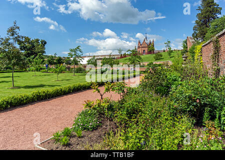 Die Königin Elisabeth ummauerten Gärten in Haus und Garten in Dumfries Dumfries House Estate in der Nähe von Cumnock East Ayrshire, Schottland Großbritannien Stockfoto