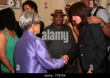 New York, USA. 19. Juni 2008. Ruby Dee am Treffen und Backstage mit der Besetzung von "Passing Strange' an der Belasco Theater begrüssen. Quelle: Steve Mack/Alamy Stockfoto