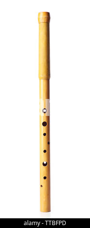Nationale musikalische Holzblasinstrument sopilka isoliert auf weißem Stockfoto