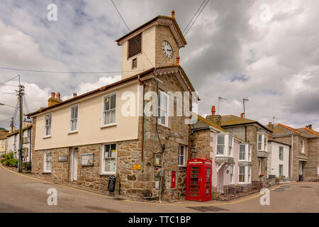 Mousehole Harbour Office - Fowey, Cornwall, UK. Stockfoto
