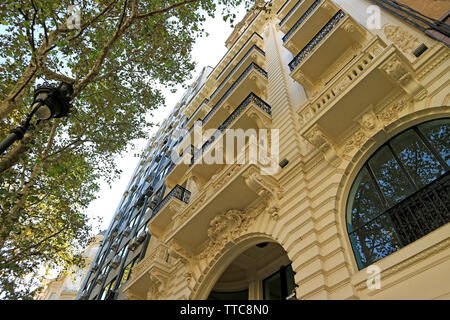 Wunderschöne alte Gebäude in der Avenida de Mayo Avenue in Buenos Aires, Argentinien, Südamerika Stockfoto