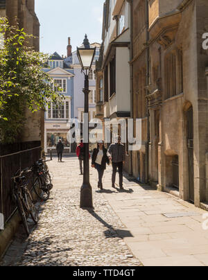 Die strassenlaterne im St Mary's Passage, Oxford, sagte C.S. inspiriert zu haben Lewis, wenn er seine Narnia Bücher schrieb. Stockfoto