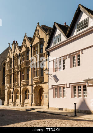 Attraktive Häuser auf Merton Street, Oxford, Großbritannien Stockfoto