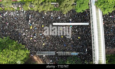 2 Millionen Demonstranten lehnen ein umstrittenes Auslieferungsgesetz ab, zu dem China gehören könnte. Seit Juni 9 protestieren die Menschen in hongkong Stockfoto