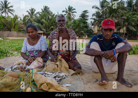 Eine Familie von Fischer in Negombo, Sri Lanka Stockfoto