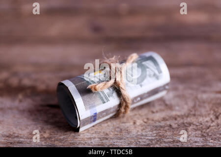 Einführung der Euro-Banknoten auf hölzernen Hintergrund Stockfoto