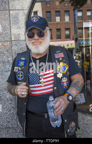 Memorial Day Parade entlang der 3. und 4. der Alleen im Bay Ridge Abschnitt von Brooklyn. Es ist eine der ältesten jährlichen Paraden in den Vereinigten Staaten. 2019 Ma Stockfoto