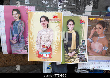 Aung San Suu Kyi Poster Yangon, Myanmar (ehemals Birma) Stockfoto