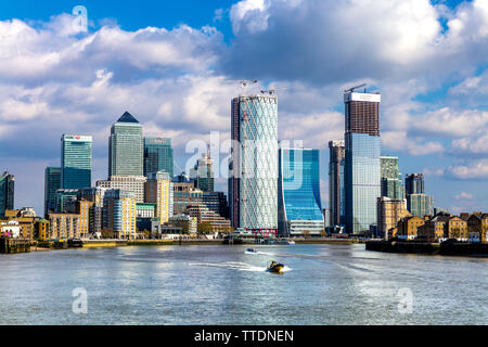 Skyline von Canary Wharf, London, Großbritannien Stockfoto