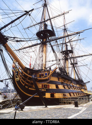 Berühmten Flaggschiff Nelsons HMS Victory, Historic Dockyard, Portsmouth, Hampshire, England, Vereinigtes Königreich Stockfoto