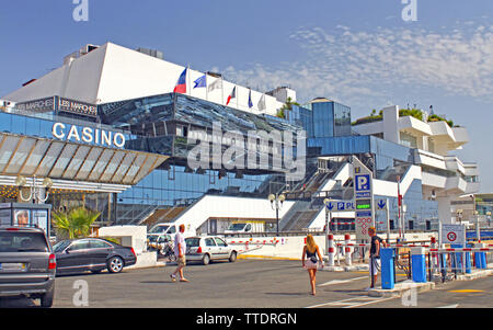 Cannes, Frankreich - 6 August, 2013: Palast der Festivals und Konferenzen, die von den Architekten Sir Hubert Bennett und François Druet Stockfoto