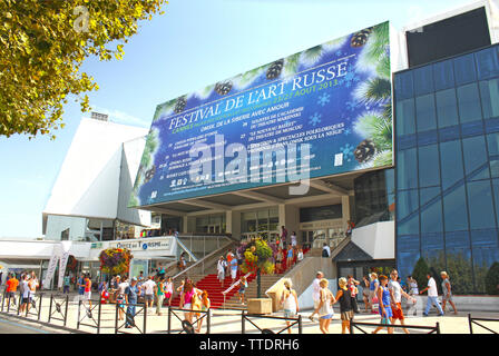 Cannes, Frankreich - 6 August, 2013: Palast der Festivals und Konferenzen, die von den Architekten Sir Hubert Bennett und François Druet Stockfoto