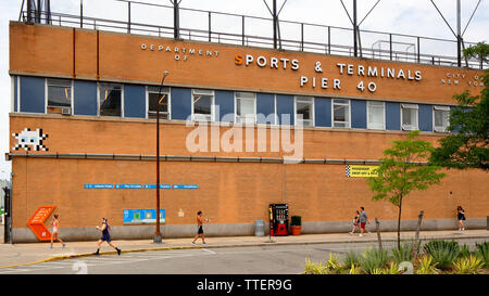 Pier 40, Hudson River Park, New York, NY Stockfoto