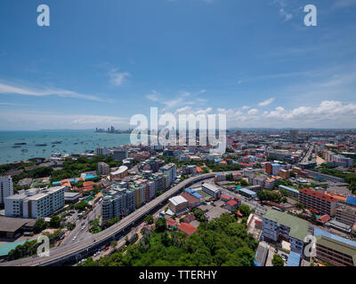 Pattaya, dem beliebten Ferienort Stadt in Thailand, berühmt für seine Strände und seine vielen Bars und Rotlicht Viertel. Stockfoto