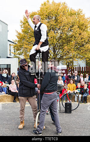 Jacques der französischen Kellner während der clunes Booktown Festival in den 1850er Gold mining Stadt Clunes in Victoria, Australien. Stockfoto