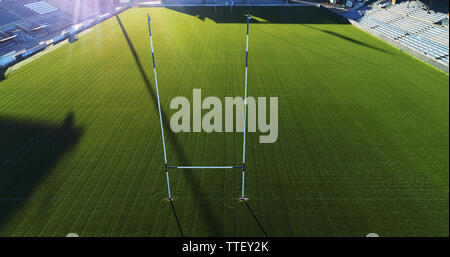 Rugby Stadion mit Pol in Luftaufnahme Stockfoto