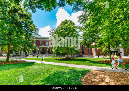 ATHENS, GA, USA - Mai 3: Schule des Gesetzes am 3. Mai 2019 an der Universität von Georgia, North Campus in Athens, Georgia. Stockfoto