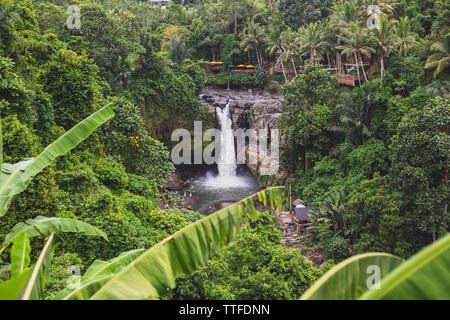Blick auf Tegenungan Wasserfall in Bali, Indonesien Stockfoto