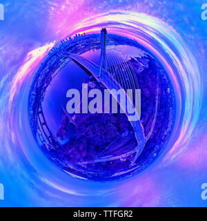 Warschau, Polen - 24. FEBRUAR 2019: Sehr schöne Antenne drone Ansicht' kleine Planet" - 360 Grad Panorama - Warschauer Stadtzentrum mit skyscrape Stockfoto